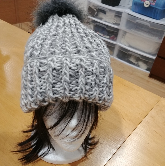 Tuque - Picture 2 of 2